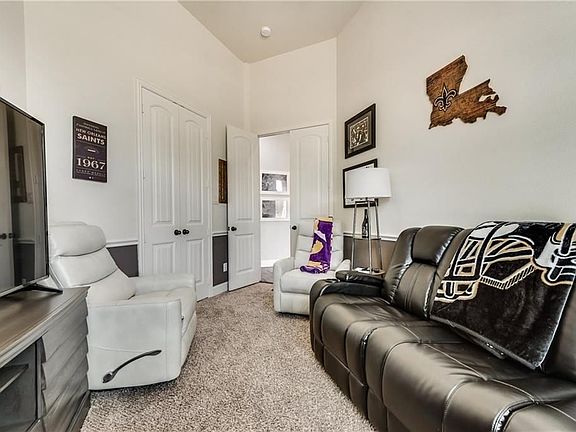 5th image of 5301 Fern Valley Ln
