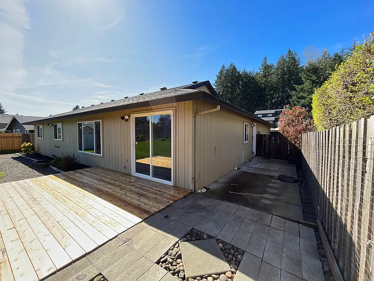 12956 SE 126th Ave — Photo 41