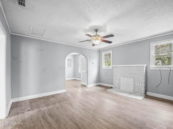 1585 W 15TH Street, Jacksonville, FL 32209