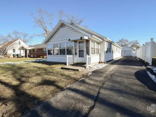 2204 N Ball Ave, Muncie, IN 47304