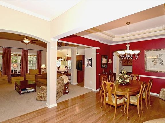 4th image of 207 Brookview Pl