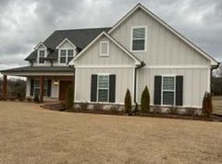 3031 Grayson Creek Dr, Southaven, MS 38672