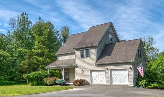 3rd image of 12 Wileys Swamp Ct