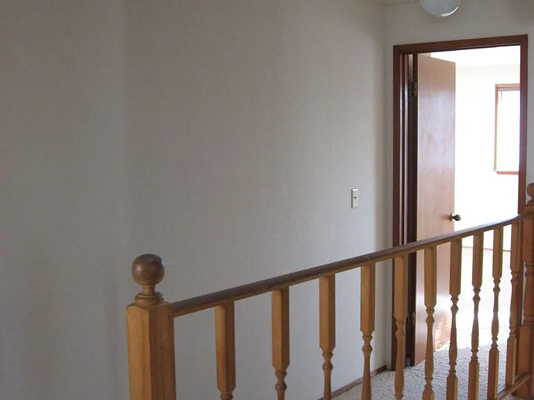 824 Jensen Duplex — Photo 7