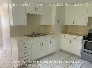 8826 Meadow Ln, Berrien Springs, MI 49103