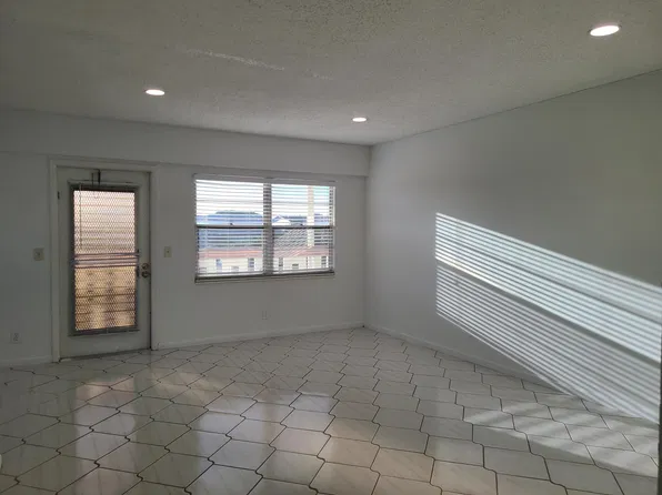 239 Preston F, Boca Raton, FL 33434