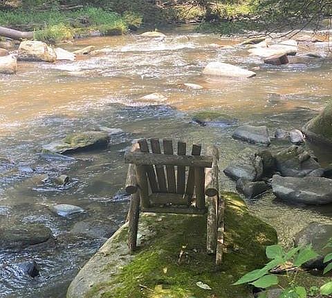 3rd image of 647 Rainbow Trout Dr