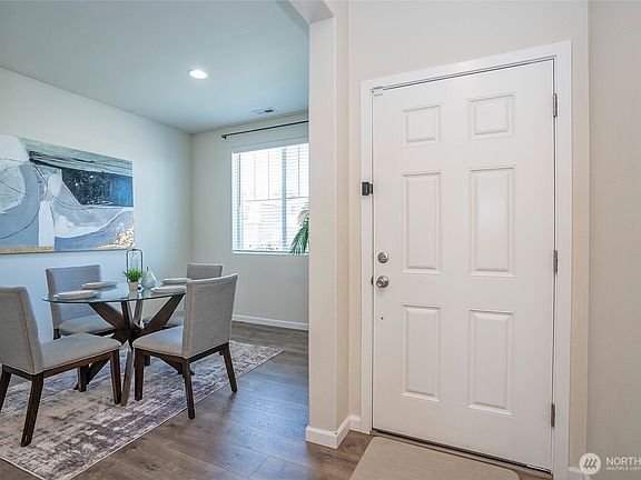 3rd image of 19107 Lipoma Avenue E