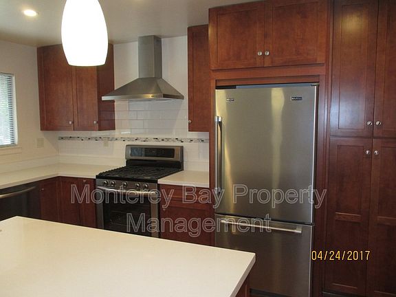 3rd image of 4105 El Bosque Dr