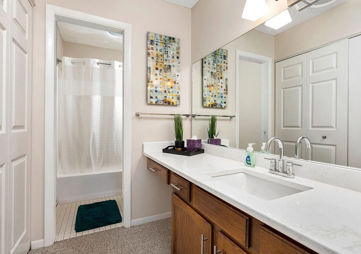 2 bed, 1200 sqft, $2,675 — Photo 4