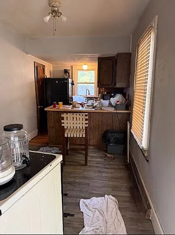 3 bed, 640 sqft, $799 — Photo 2