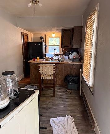 2nd image of 3003 Main St