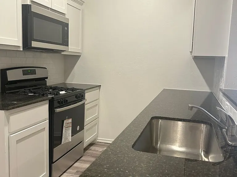 1311 SW Oklahoma Ave #B — Photo 4