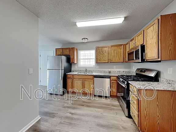 5th image of 4214 Woodland Ave