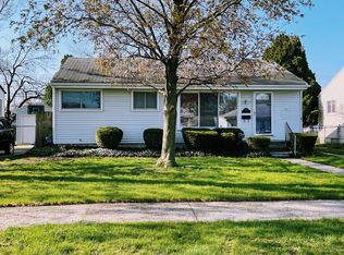 33615 Alta St, Garden City, MI 48135