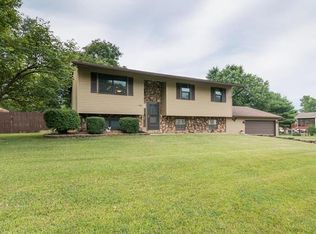 911 Long Branch Rd, Troy, IL 62294