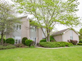 812 Andover Ct, Prospect Heights, IL 60070