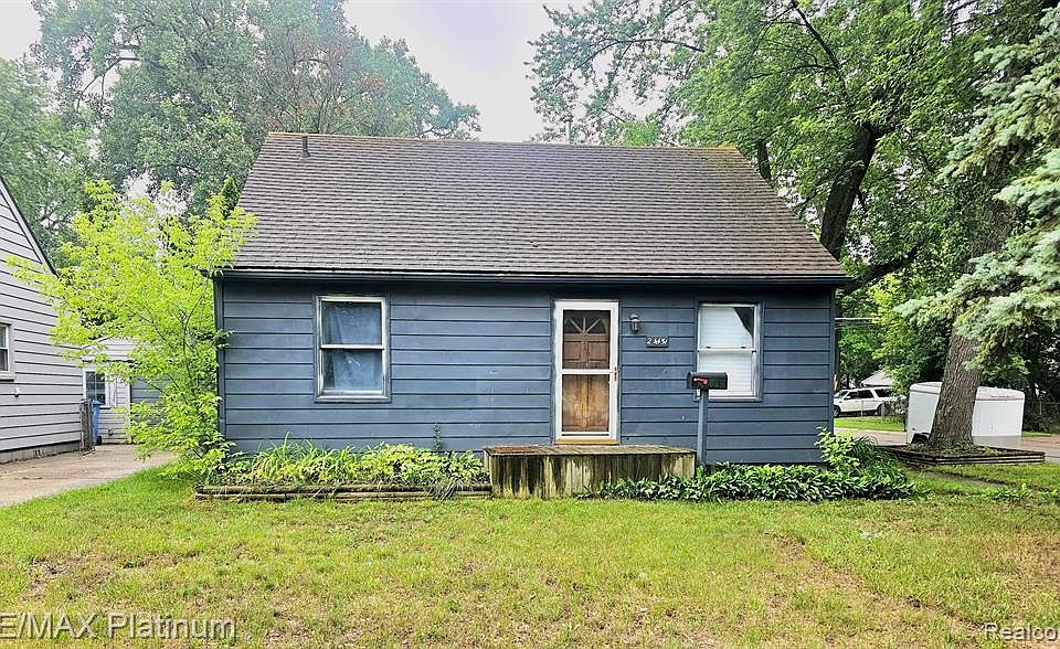 1st image of 24451 Stanford St