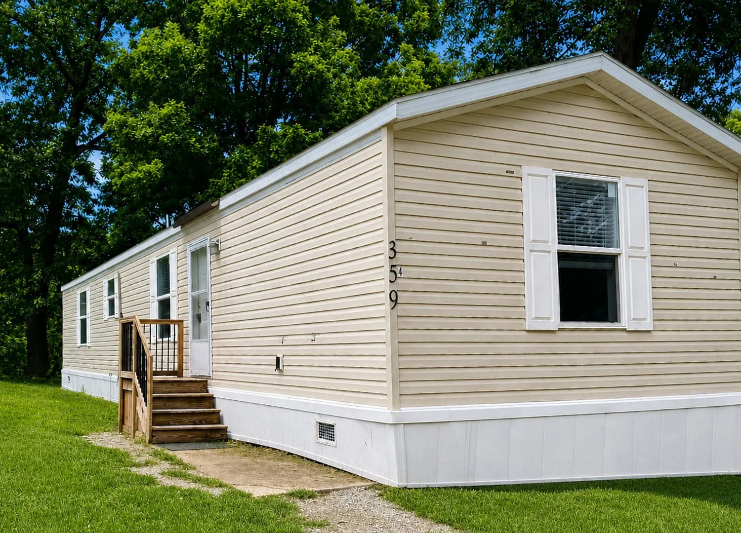 2 bed, 672 sqft, $1,200 — Photo 1
