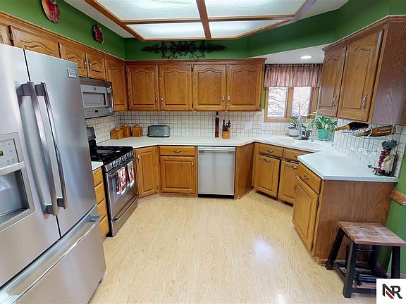 4th image of 815 Wilshire Ln