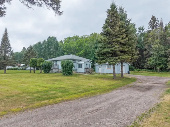 1272 Lakeshore Dr, North Bay, ON P1B 8Z4
