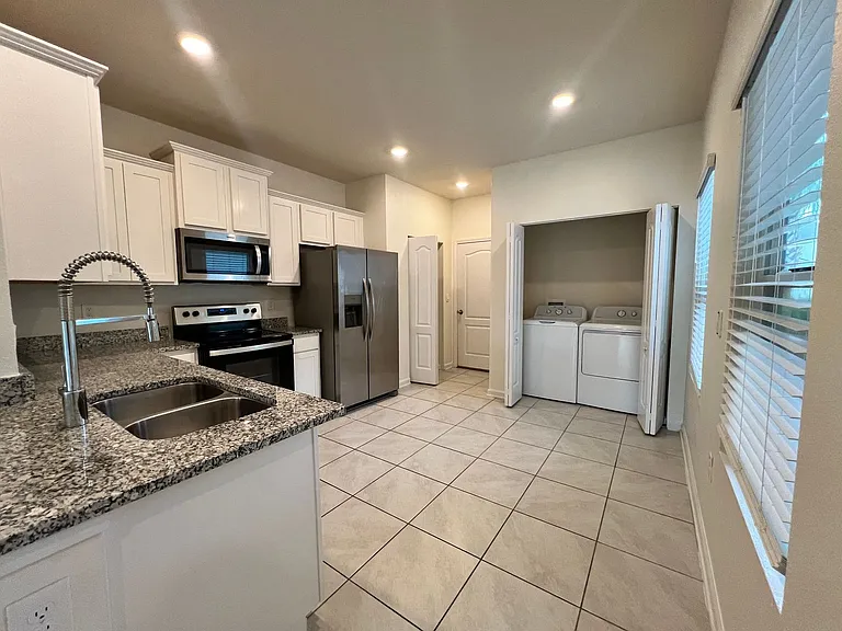 35 Oarsman Crossing Dr — Photo 3