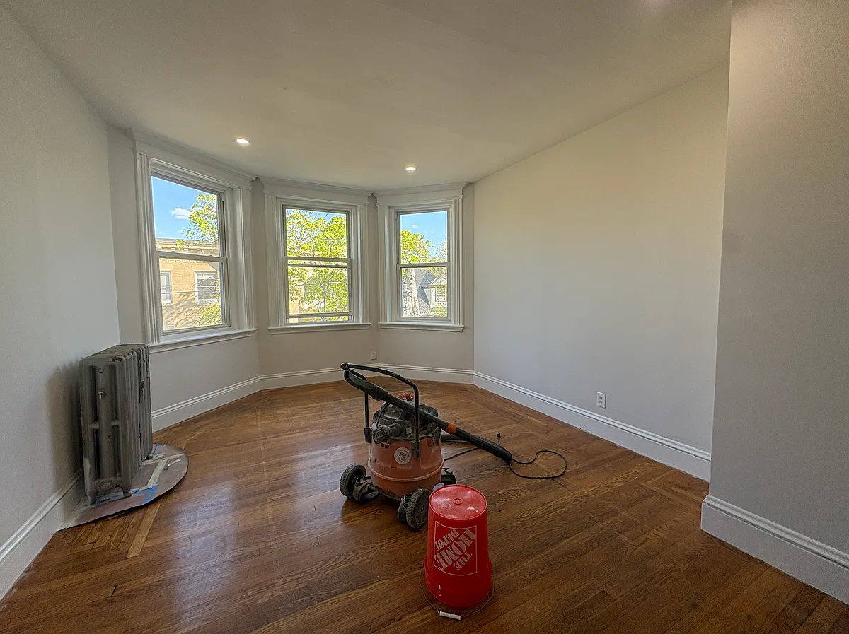Building Photo - 90 Fuller St #6