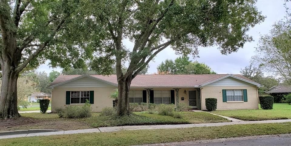 1st image of 2502 Saint Charlotte Pl