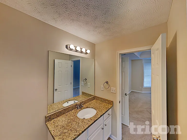 29 Charleston Ct — Photo 8