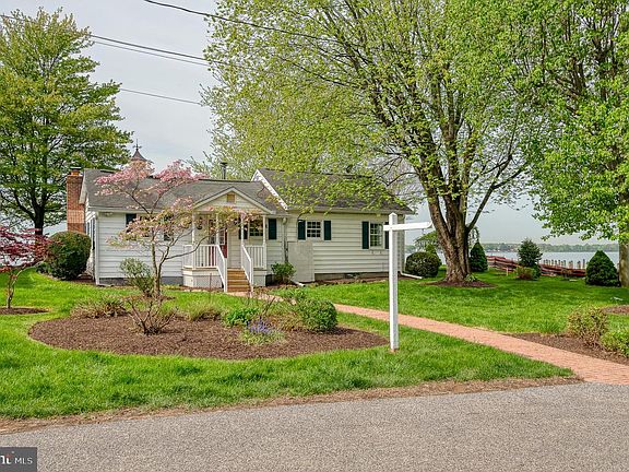 2nd image of 405 Walnut Grove Rd