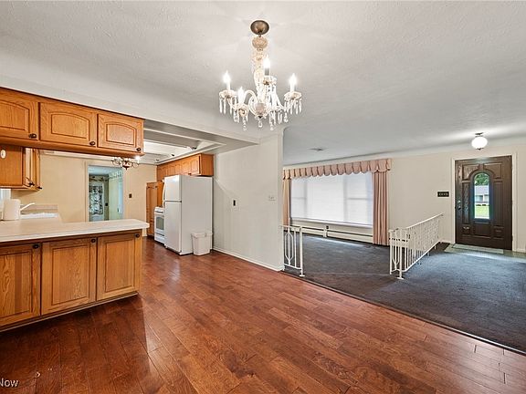 5th image of 179 Lucy Ln