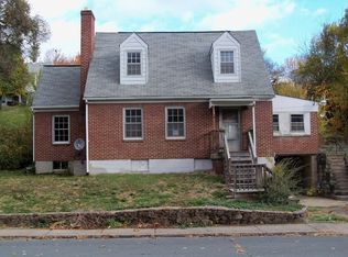 1905 W Beverley St, Staunton, VA 24401