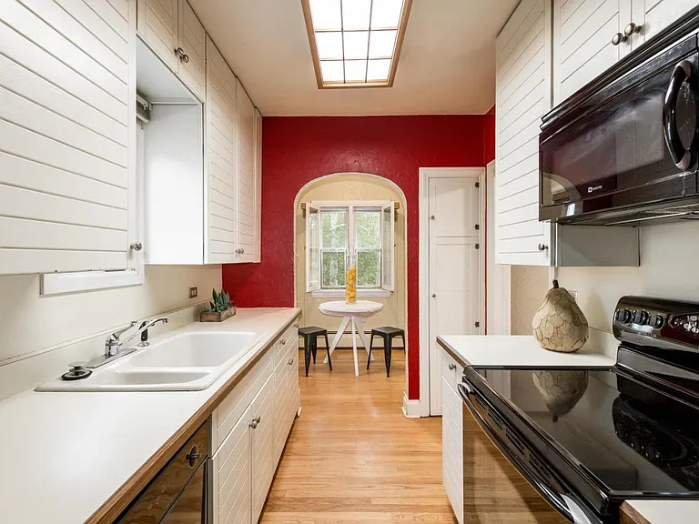 Kitchen/Breakfast nook
