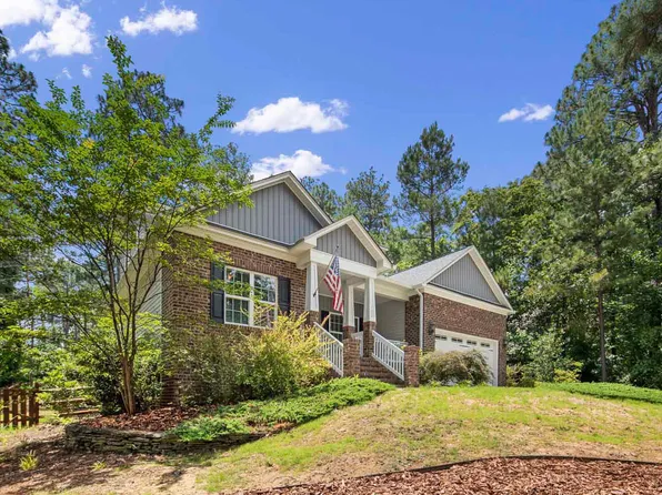 102 Tar Kiln Pl, Southern Pines, NC 28387
