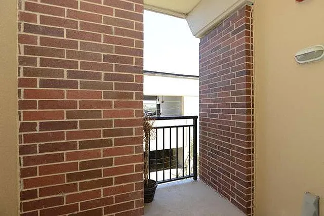 215 N Ctr #504 — Photo 19