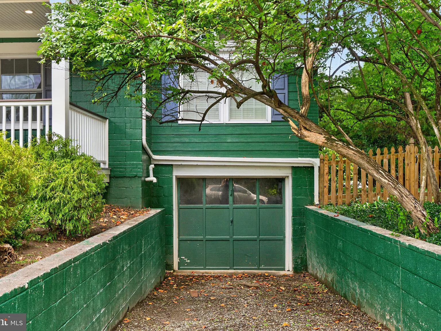 5 bed, 4.5 bath, 2539 sqft, $6,300 — Photo 4