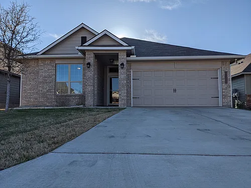 1315 Kiskadee Branch Dr Photo 1