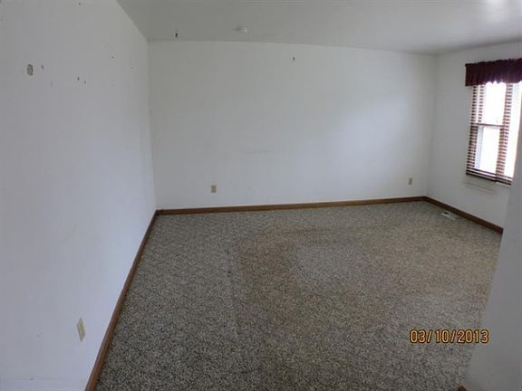 2nd image of 454 Woodlark Dr
