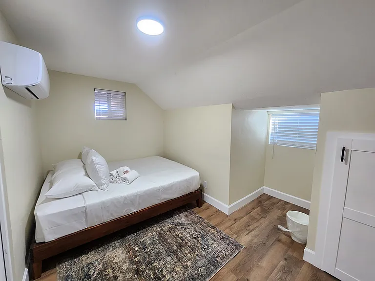 306 Hazeldine Ave SW #6 — Photo 17