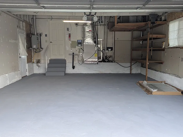 986 Regina Way — Photo 11
