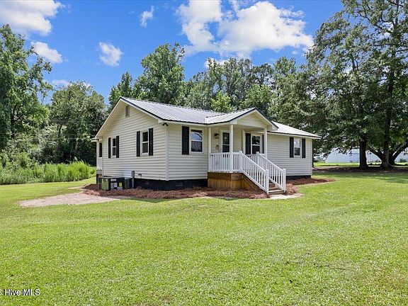 2nd image of 1172 Carolina 11