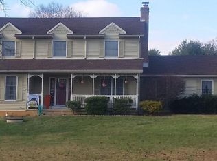 2128 Riverbend Rd, Allentown, PA 18103