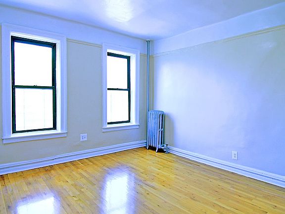 2nd image of 2304 Grand Ave APT 3C