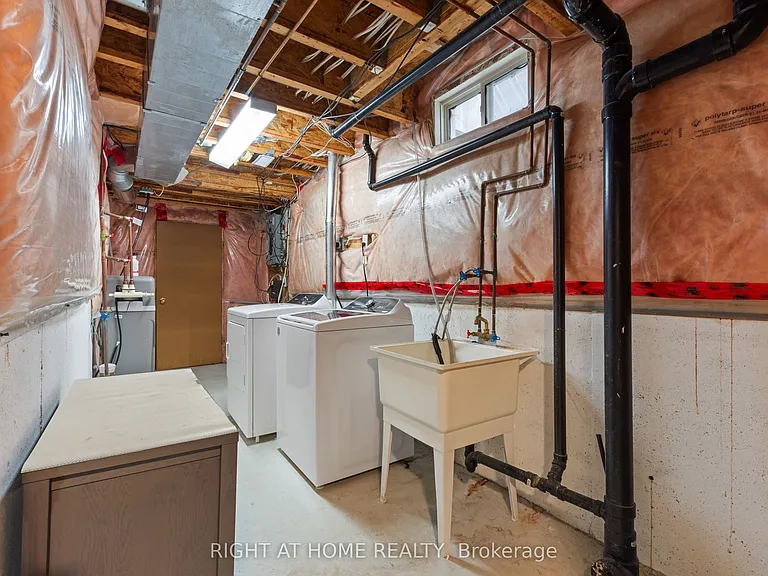 1811 Creek Way — Photo 23