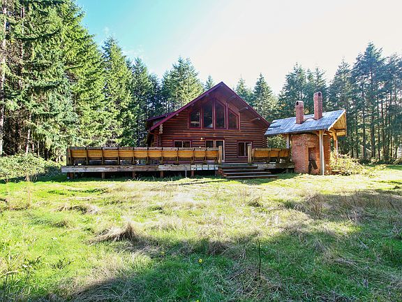 3rd image of 22549 Treefarm Ln NE
