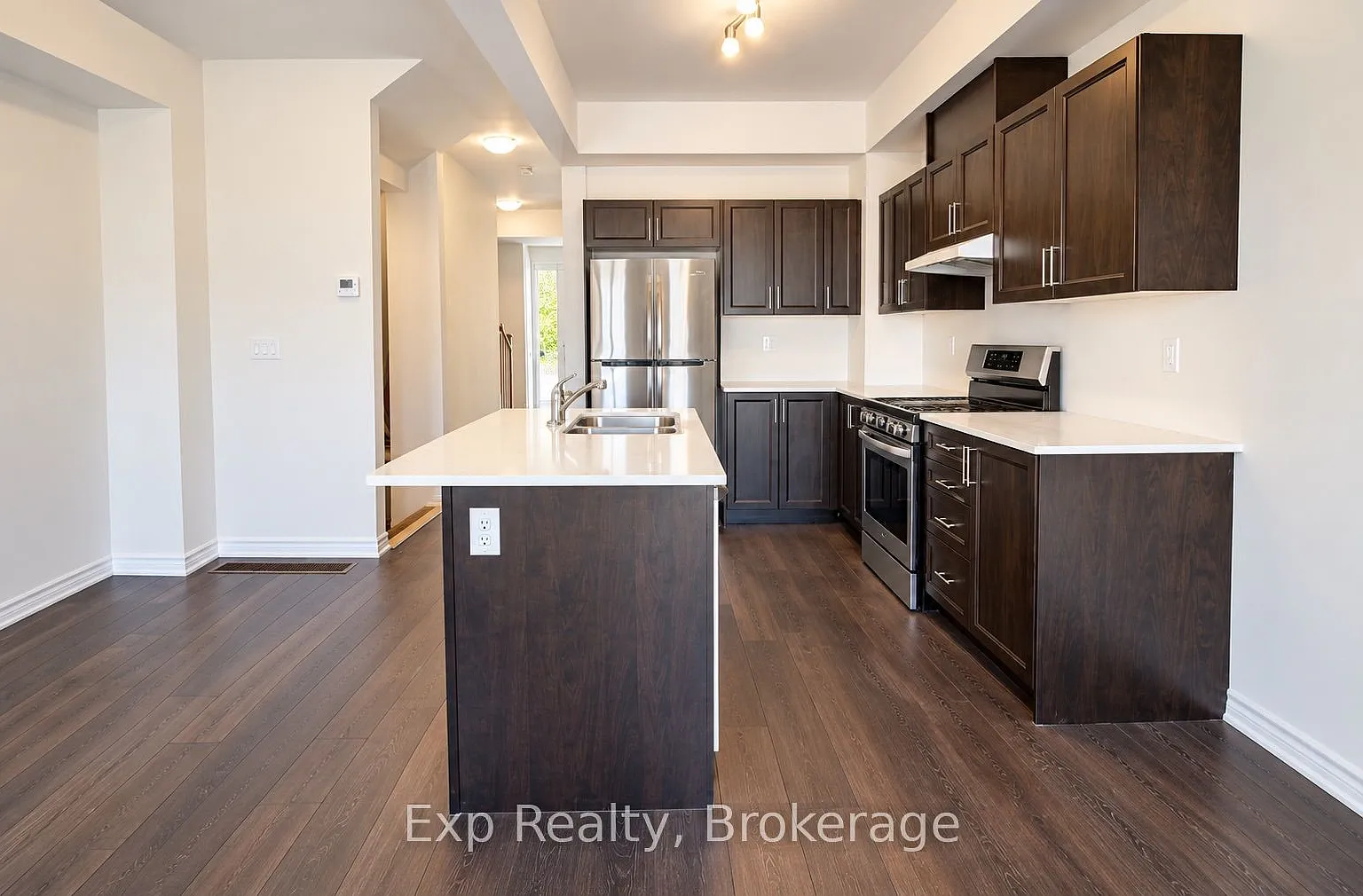 3 bed, $2,300 — Photo 4