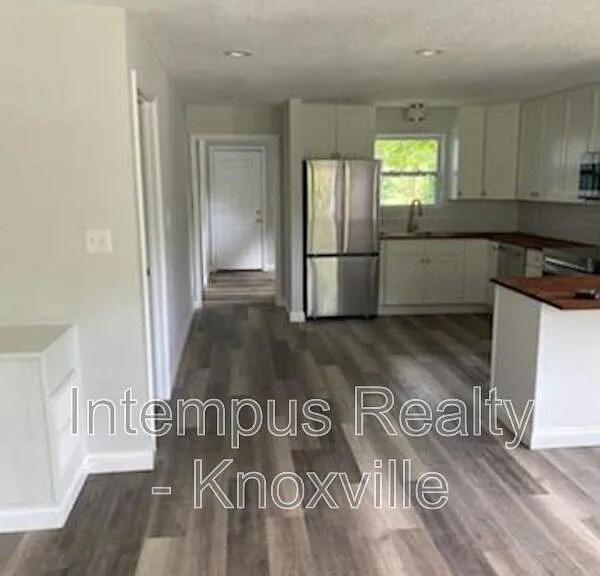 1320 Chestnut St — Photo 5