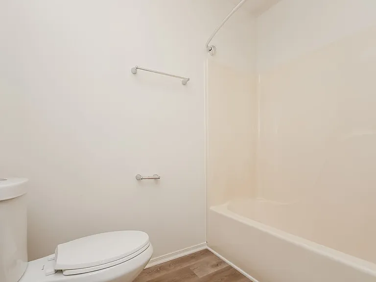 6018 Valley Trails Ct — Photo 10