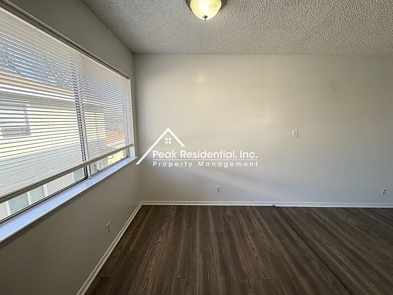 7368 Franklin Blvd #4 — Photo 8