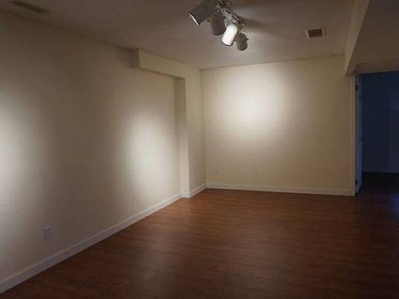 5th image of 122 Linden Ct